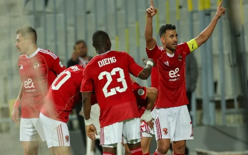 تحركات عاجلة.. إدارة الأهلي تتفاوض لضم مهاجم أجنبي بطلب من ييس توروب